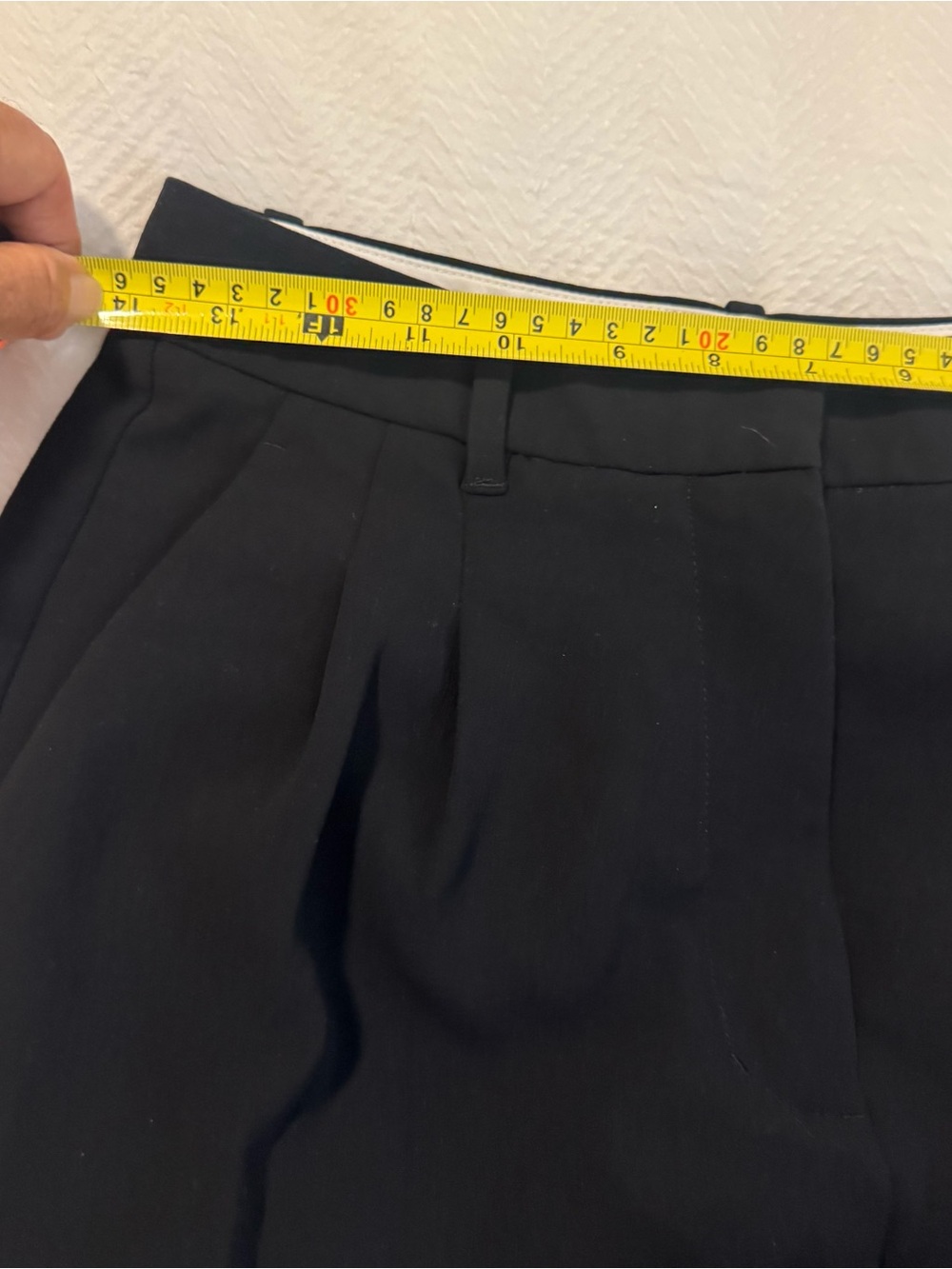 Aritzia Wide-Leg Pleated Pants in black - Picture 16 of 16